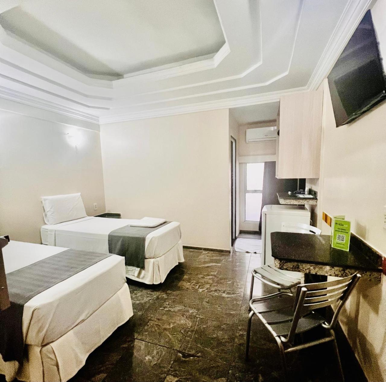 Hotel Buriti Stop (Adults Only) กัวยาเนีย ภายนอก รูปภาพ