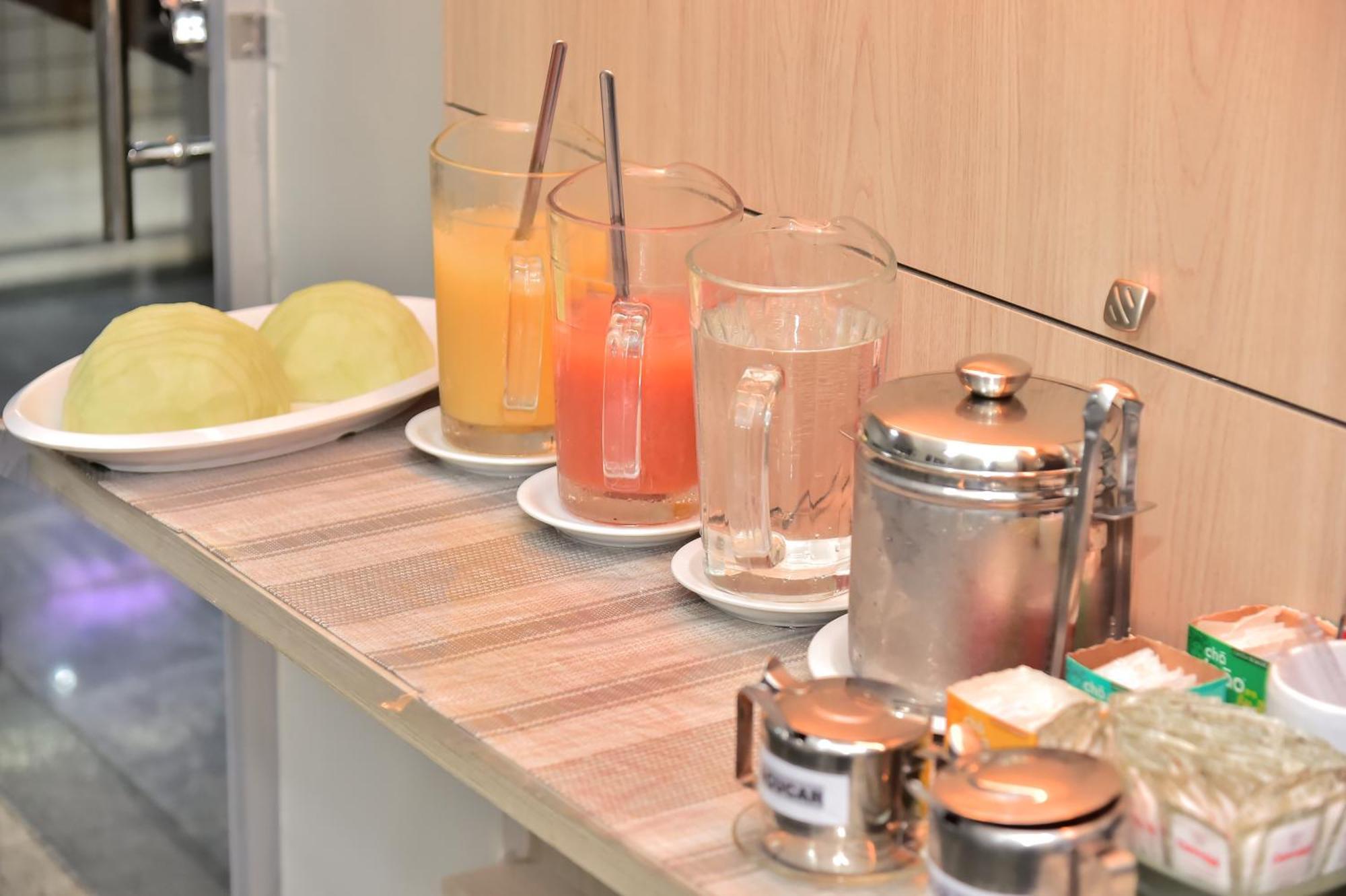 Hotel Buriti Stop (Adults Only) กัวยาเนีย ภายนอก รูปภาพ